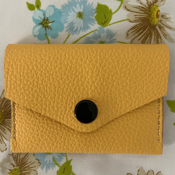 Handmade Genuine Leather Wallet - Picture 2 of 5